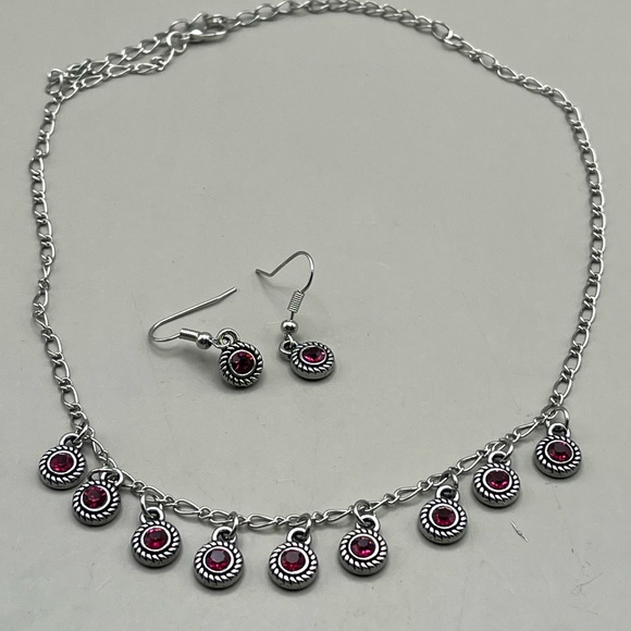 Elegant Silver and Red Jewelry Set - Picture 2 of 6